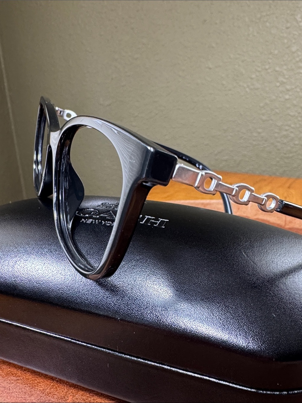 COACH SIGNATURE CHAIN HC6127U FRAMES WITH COACH HARD SHELL CASE